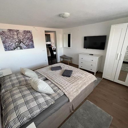 Malibu Apartman Μίσκολτς Εξωτερικό φωτογραφία