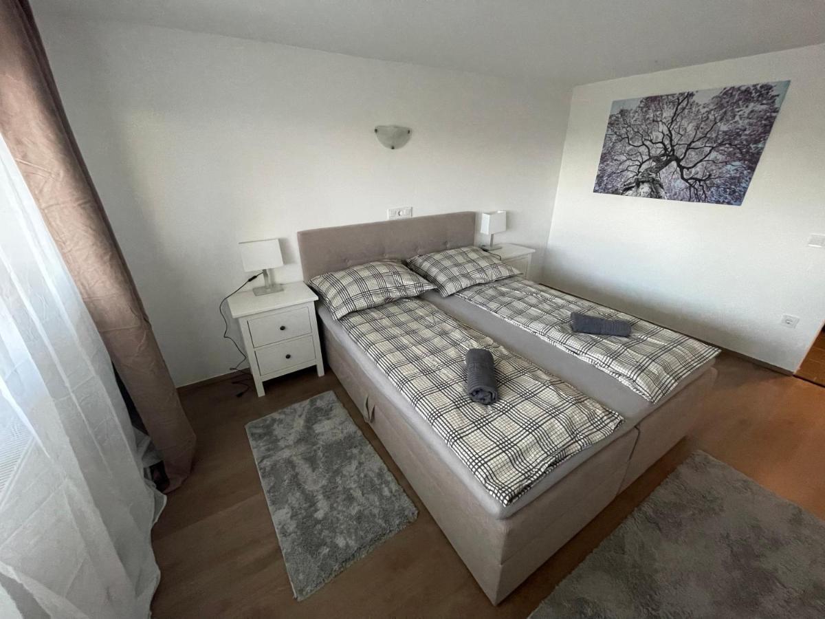 Malibu Apartman Μίσκολτς Εξωτερικό φωτογραφία