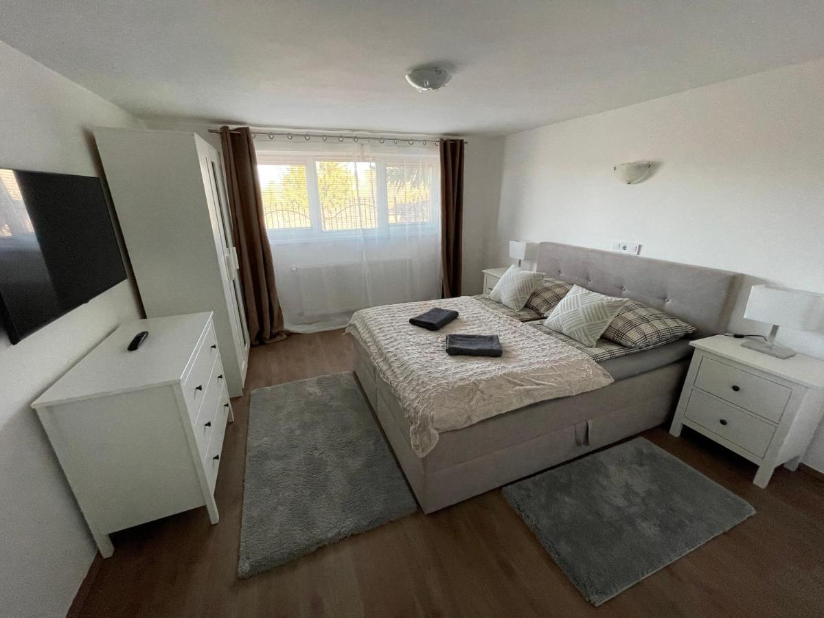 Malibu Apartman Μίσκολτς Εξωτερικό φωτογραφία