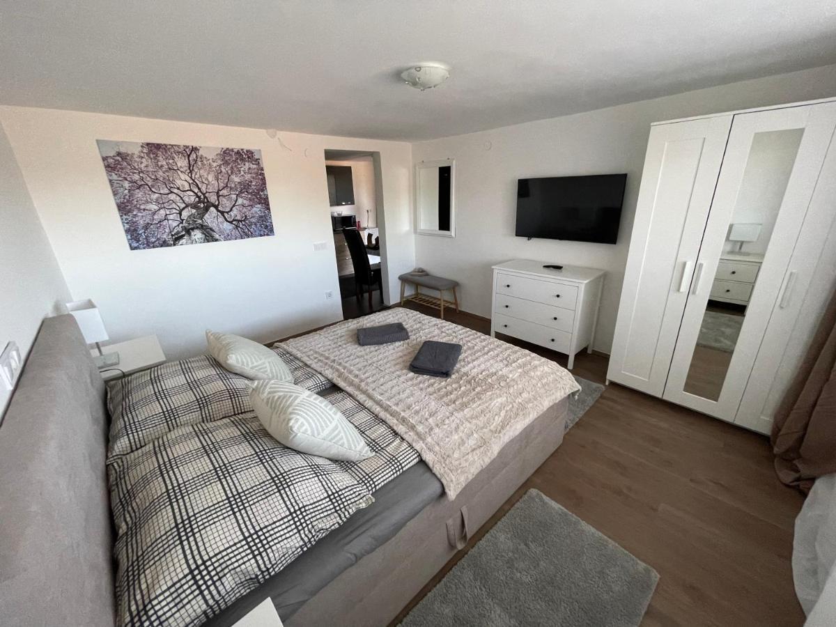 Malibu Apartman Μίσκολτς Εξωτερικό φωτογραφία